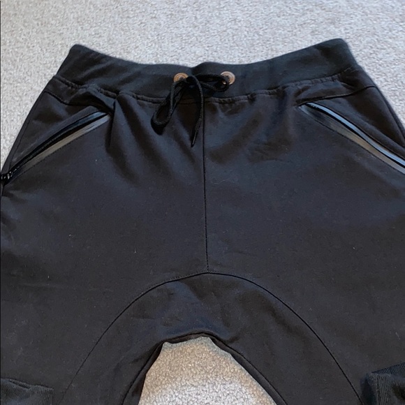 Black sweats - Picture 3 of 3